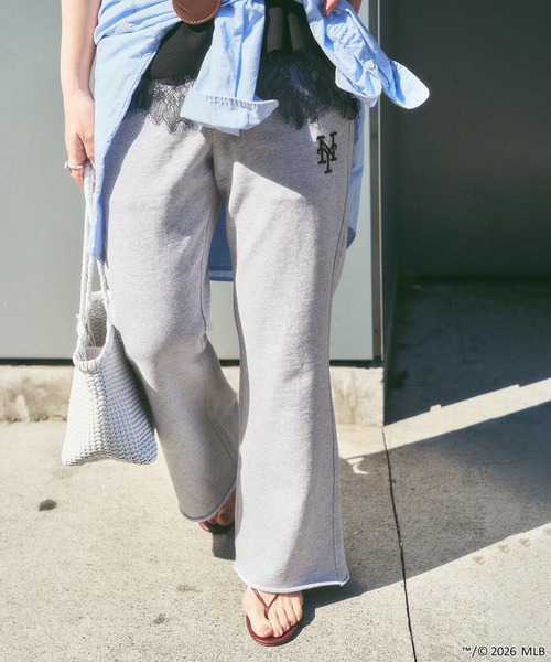 FRAMeWORK（フレームワーク）の「MEAN MACHINE AGE MLB 別注SLACKS SWEATパンツ（スウェットパンツ・レディース・ブラウン/チャコールグレー・MEDIUM/SMALL）」の19枚目の写真