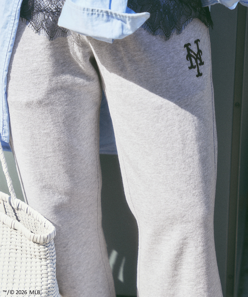 FRAMeWORK（フレームワーク）の「MEAN MACHINE AGE MLB 別注SLACKS SWEATパンツ（スウェットパンツ・レディース・ブラウン/チャコールグレー・MEDIUM/SMALL）」の6枚目の写真