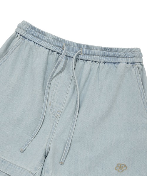 Wacky WiLLy(ワッキーウィリー)の「WOMEN'S LOW ONS DENIM SHORTS (SET)(デニムパンツ・レディース・ライトブルー/ブルー・SMALL/MEDIUM)」の5枚目の写真