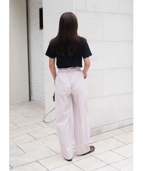 BeBeoD(べベッド)の「フラワーリボンタックパンツ(その他パンツ・レディース・ネイビー/ピンク/ベージュ・フリー)」の11枚目の写真