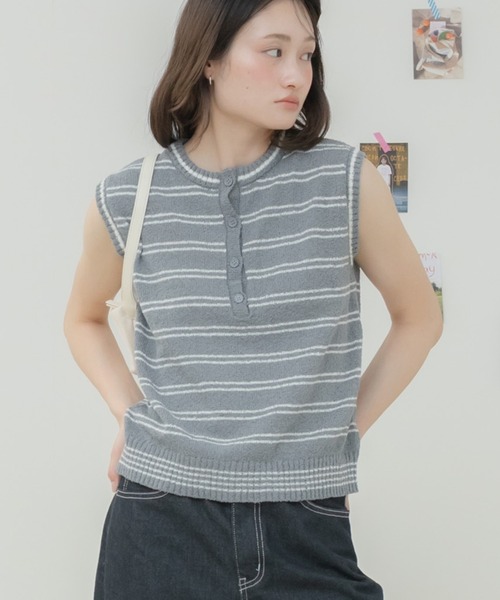 HEILIS（ヘイリス）の「ボーダーニットタンクトップ / ニットタンクトップ ニットベスト ボーダーニット ボーダートップス ノースリーブトップス ヘンリーネック フロントボタン レイヤードトップス サマーニット 春服 夏服 秋服 カジュアル フレンチカジュアル 韓国 大人カジュアル デイリー（タンクトップ・レディース・ブラック/グレー/アイボリー・FREE）」の3枚目の写真