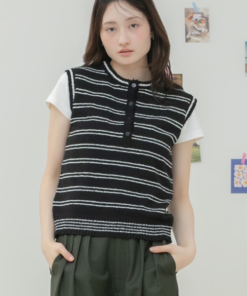 HEILIS（ヘイリス）の「ボーダーニットタンクトップ / ニットタンクトップ ニットベスト ボーダーニット ボーダートップス ノースリーブトップス ヘンリーネック フロントボタン レイヤードトップス サマーニット 春服 夏服 秋服 カジュアル フレンチカジュアル 韓国 大人カジュアル デイリー（タンクトップ・レディース・ブラック/グレー/アイボリー・FREE）」の12枚目の写真