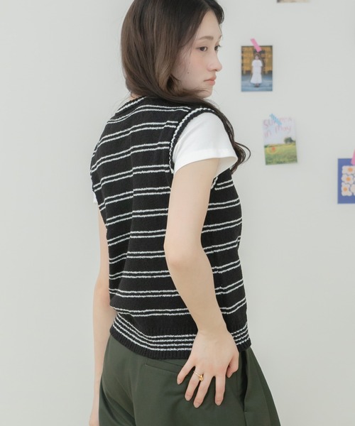 HEILIS（ヘイリス）の「ボーダーニットタンクトップ / ニットタンクトップ ニットベスト ボーダーニット ボーダートップス ノースリーブトップス ヘンリーネック フロントボタン レイヤードトップス サマーニット 春服 夏服 秋服 カジュアル フレンチカジュアル 韓国 大人カジュアル デイリー（タンクトップ・レディース・ブラック/グレー/アイボリー・FREE）」の15枚目の写真
