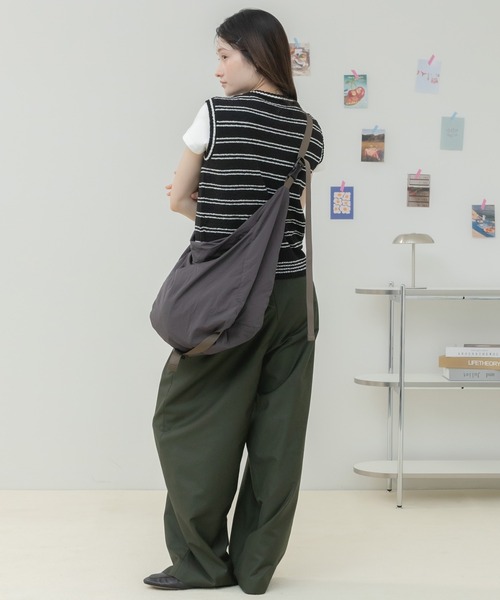 HEILIS（ヘイリス）の「ボーダーニットタンクトップ / ニットタンクトップ ニットベスト ボーダーニット ボーダートップス ノースリーブトップス ヘンリーネック フロントボタン レイヤードトップス サマーニット 春服 夏服 秋服 カジュアル フレンチカジュアル 韓国 大人カジュアル デイリー（タンクトップ・レディース・ブラック/グレー/アイボリー・FREE）」の19枚目の写真
