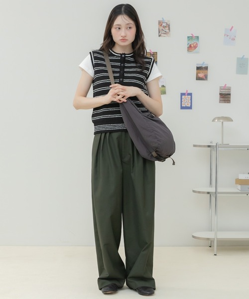 HEILIS（ヘイリス）の「ボーダーニットタンクトップ / ニットタンクトップ ニットベスト ボーダーニット ボーダートップス ノースリーブトップス ヘンリーネック フロントボタン レイヤードトップス サマーニット 春服 夏服 秋服 カジュアル フレンチカジュアル 韓国 大人カジュアル デイリー（タンクトップ・レディース・ブラック/グレー/アイボリー・FREE）」の20枚目の写真