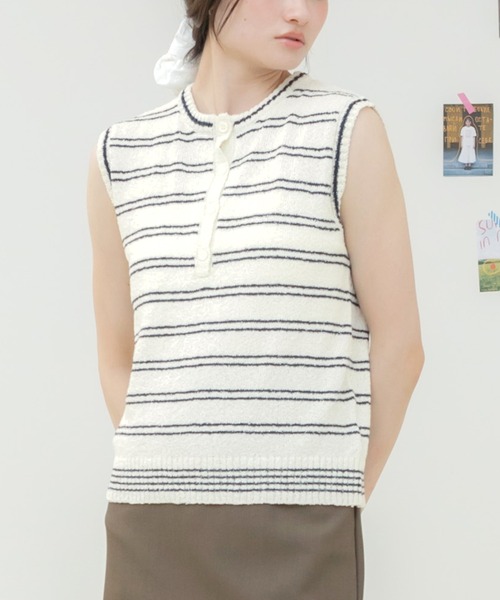 HEILIS（ヘイリス）の「ボーダーニットタンクトップ / ニットタンクトップ ニットベスト ボーダーニット ボーダートップス ノースリーブトップス ヘンリーネック フロントボタン レイヤードトップス サマーニット 春服 夏服 秋服 カジュアル フレンチカジュアル 韓国 大人カジュアル デイリー（タンクトップ・レディース・ブラック/グレー/アイボリー・FREE）」の5枚目の写真