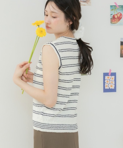 HEILIS（ヘイリス）の「ボーダーニットタンクトップ / ニットタンクトップ ニットベスト ボーダーニット ボーダートップス ノースリーブトップス ヘンリーネック フロントボタン レイヤードトップス サマーニット 春服 夏服 秋服 カジュアル フレンチカジュアル 韓国 大人カジュアル デイリー（タンクトップ・レディース・ブラック/グレー/アイボリー・FREE）」の7枚目の写真