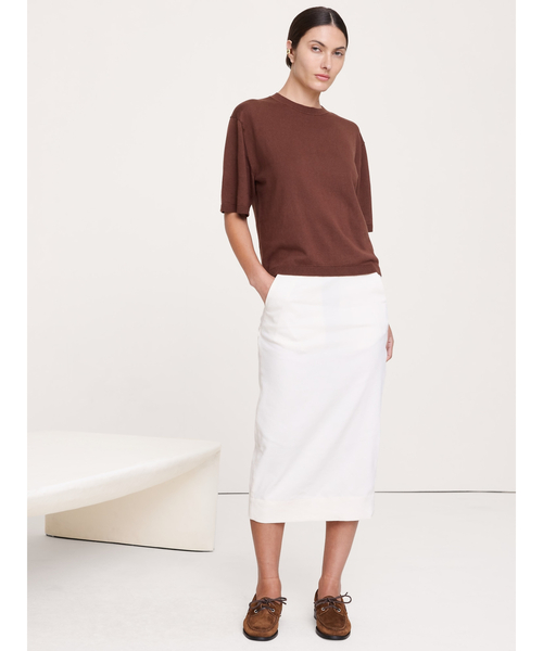 Banana Republic(バナナリパブリック)の「ラークスパー コットンシルク ニットTシャツ(ニット/セーター・レディース・アイボリー/インディゴブルー/ブラウン・XS/S/M/L)」の4枚目の写真