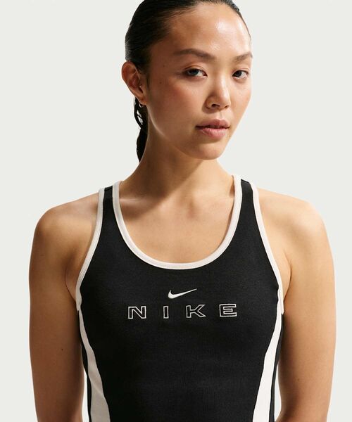 NIKE(ナイキ)の「ナイキ スポーツウェア ウィメンズ タイト グラフィック タンクトップ / Nike Sportswear Women's Tight Graphic Tank Top IF0553-010 Black(タンクトップ・レディース・ブラック・XL/XS/S/M/L)」の16枚目の写真