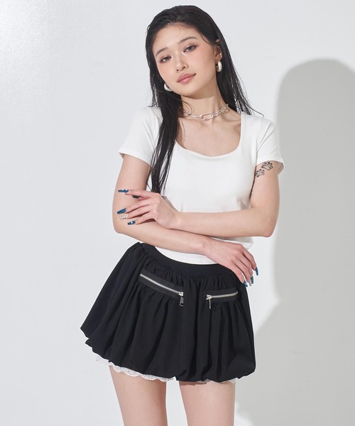 ANAP(アナップ)の「スクエアネック シンプルTシャツ(Tシャツ/カットソー・レディース・ブラック/ホワイト/グレー・F)」の4枚目の写真