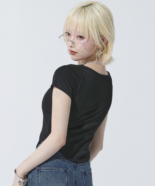 ANAP(アナップ)の「スクエアネック シンプルTシャツ(Tシャツ/カットソー・レディース・ブラック/ホワイト/グレー・F)」の12枚目の写真