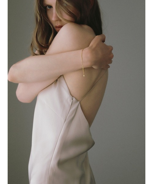 celon（セロン）の「satin halter open back dress（ワンピース・レディース・ベージュ/ブラック/ブラウン・FREE）」の3枚目の写真