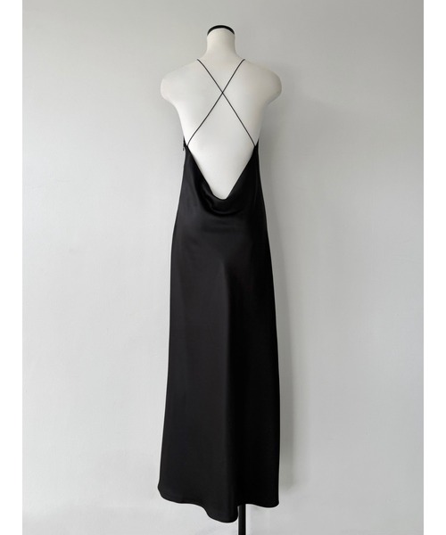 celon（セロン）の「satin halter open back dress（ワンピース・レディース・ベージュ/ブラック/ブラウン・FREE）」の7枚目の写真