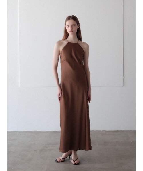 celon（セロン）の「satin halter open back dress（ワンピース・レディース・ベージュ/ブラック/ブラウン・FREE）」の11枚目の写真