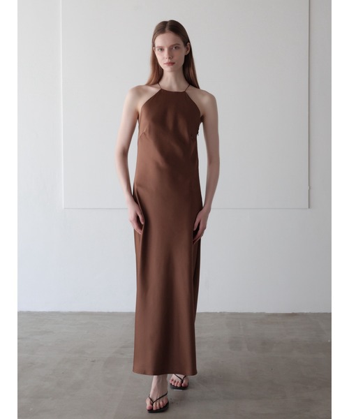 celon（セロン）の「satin halter open back dress（ワンピース・レディース・ベージュ/ブラック/ブラウン・FREE）」の13枚目の写真