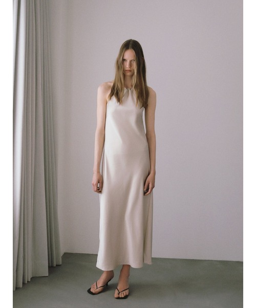 celon（セロン）の「satin halter open back dress（ワンピース・レディース・ベージュ/ブラック/ブラウン・FREE）」の18枚目の写真