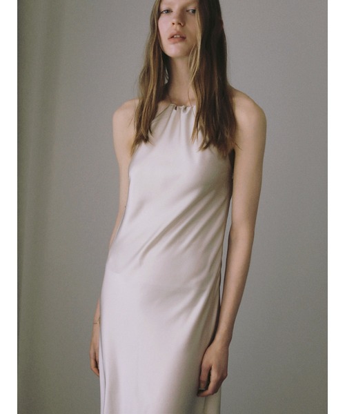 celon（セロン）の「satin halter open back dress（ワンピース・レディース・ベージュ/ブラック/ブラウン・FREE）」の15枚目の写真