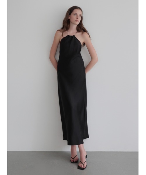 celon（セロン）の「satin halter open back dress（ワンピース・レディース・ベージュ/ブラック/ブラウン・FREE）」の16枚目の写真