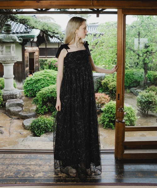 et.UNiVER(エトユニベール)の「Ribbon tulle dress(ドレス・レディース・テラコッタ/ブラック/グレー・SMALL/MEDIUM/LARGE)」の4枚目の写真
