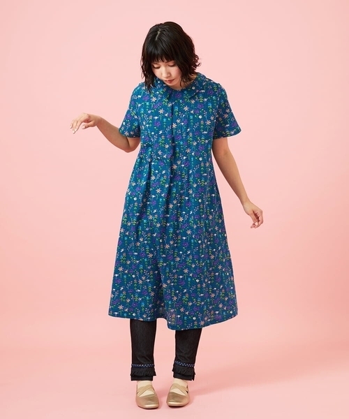 Jocomomola(ホコモモラ)の「Ondular フラワープリントカットソーワンピース(ワンピース・レディース・ブルー/クリーム・40)」の11枚目の写真
