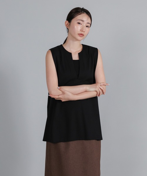 select MOCA Et(セレクトモカエト)の「【Et】Keyneck Shoulder Tuck Tops(Tシャツ/カットソー・レディース・ブラック/ホワイト・FREE)」の5枚目の写真