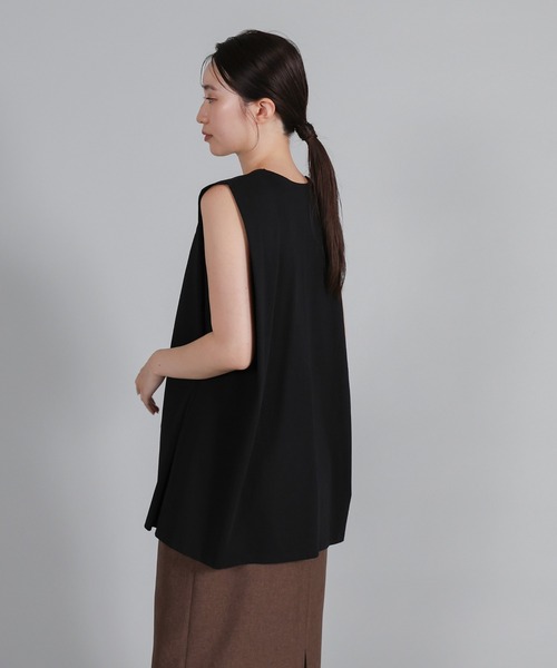 select MOCA Et(セレクトモカエト)の「【Et】Keyneck Shoulder Tuck Tops(Tシャツ/カットソー・レディース・ブラック/ホワイト・FREE)」の11枚目の写真