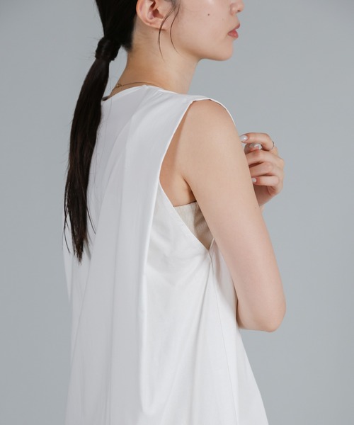 select MOCA Et(セレクトモカエト)の「【Et】Keyneck Shoulder Tuck Tops(Tシャツ/カットソー・レディース・ブラック/ホワイト・FREE)」の20枚目の写真