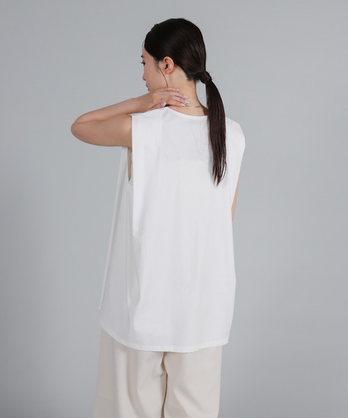 select MOCA Et(セレクトモカエト)の「【Et】Keyneck Shoulder Tuck Tops(Tシャツ/カットソー・レディース・ブラック/ホワイト・FREE)」の21枚目の写真