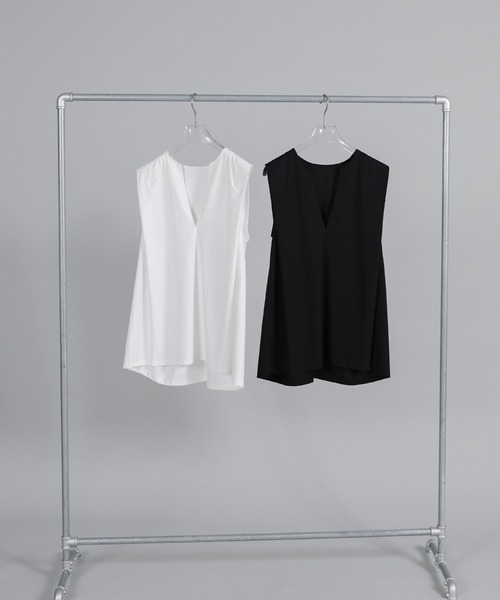 select MOCA Et(セレクトモカエト)の「【Et】Keyneck Shoulder Tuck Tops(Tシャツ/カットソー・レディース・ブラック/ホワイト・FREE)」の12枚目の写真
