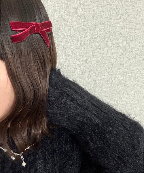 tunee（チュニー）の「【2set】リボンベロア生地ヘアピン(hsyd)（ヘアピン・レディース・ブラック/レッド・FREE）」の5枚目の写真