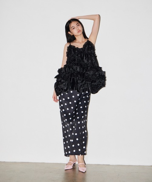 ANDRESD(アンドレスド)の「ミニマルドットサテンドレス / Minimal Dot Satin Dress(ドレス・レディース・ホワイト×ブラック/ブラック×ホワイト/ブラウン系その他/ネイビー×ホワイト・S/M/L)」の2枚目の写真