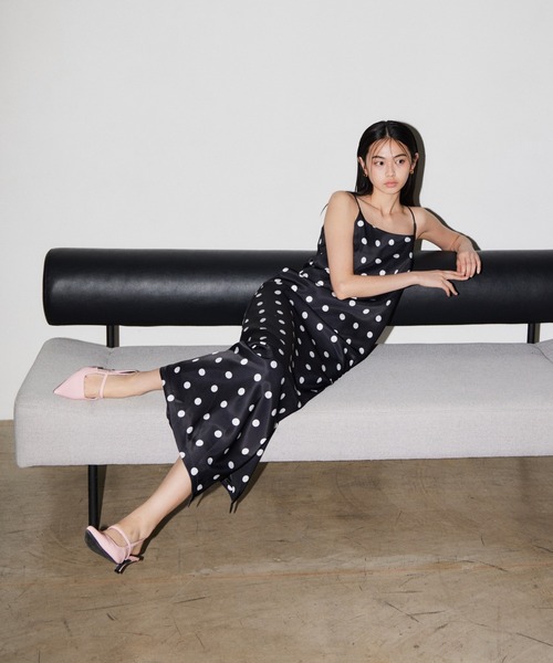 ANDRESD(アンドレスド)の「ミニマルドットサテンドレス / Minimal Dot Satin Dress(ドレス・レディース・ホワイト×ブラック/ブラック×ホワイト/ブラウン系その他/ネイビー×ホワイト・S/M/L)」の14枚目の写真