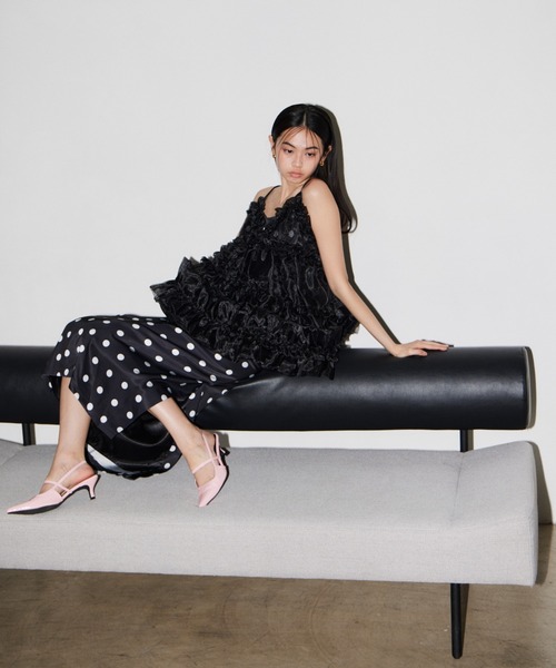 ANDRESD(アンドレスド)の「ミニマルドットサテンドレス / Minimal Dot Satin Dress(ドレス・レディース・ホワイト×ブラック/ブラック×ホワイト/ブラウン系その他/ネイビー×ホワイト・S/M/L)」の5枚目の写真