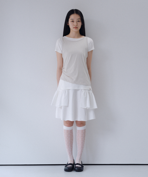OHESHIO(オヘシオ)の「TWO-WAY LAYERED T-SHIRT, IVORY(Tシャツ/カットソー・レディース・その他・FREE)」の9枚目の写真