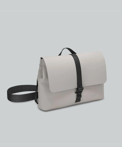 GASTON LUGA(ガストンルーガ)の「GASTON LUGA/ガストンルーガ/Splash Crossbody Large 14"(ボディバッグ/ウエストポーチ・メンズ・ブラック/オリーブ/グレー・F)」の5枚目の写真