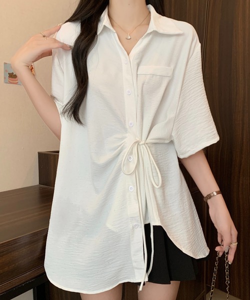 AMAJI(アマジ)の「スパンコール アシンメトリー リボン付き 半袖ブラウス(シャツ/ブラウス・レディース・ホワイト/ブラック/パープル・MEDIUM/LARGE/X-LARGE)」の4枚目の写真