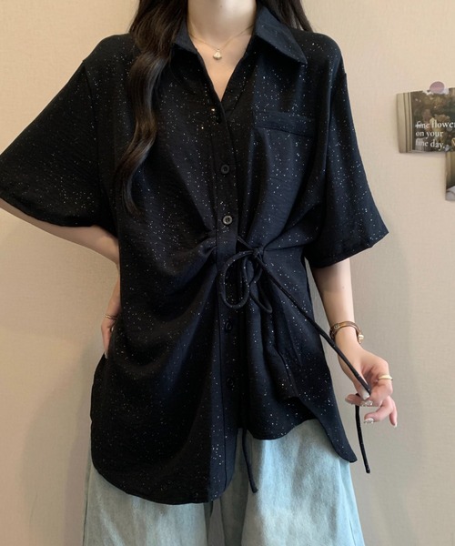 AMAJI(アマジ)の「スパンコール アシンメトリー リボン付き 半袖ブラウス(シャツ/ブラウス・レディース・ホワイト/ブラック/パープル・MEDIUM/LARGE/X-LARGE)」の6枚目の写真