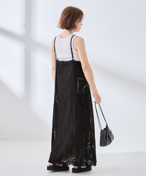 journal standard L'essage（ジャーナルスタンダードレサージュ）の「刺繍レースキャミワンピース（ワンピース・レディース・ブラック/ホワイト・FREE）」の17枚目の写真