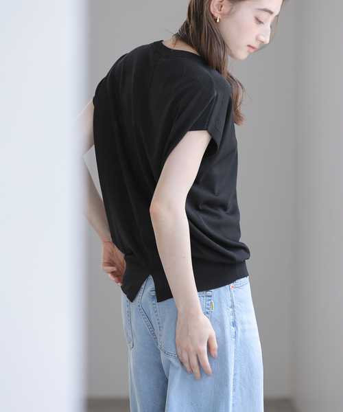 La TOTALITE(ラトータリテ)の「《追加2》【洗える】接触冷感ウォッシャブルフレンチプルオーバー(ニット/セーター・レディース・ベージュ/チャコールグレー/ボルドー/ブラック・FREE)」の2枚目の写真