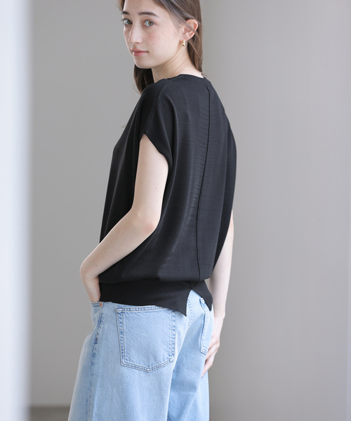 La TOTALITE(ラトータリテ)の「《追加2》【洗える】接触冷感ウォッシャブルフレンチプルオーバー(ニット/セーター・レディース・ベージュ/チャコールグレー/ボルドー/ブラック・FREE)」の22枚目の写真