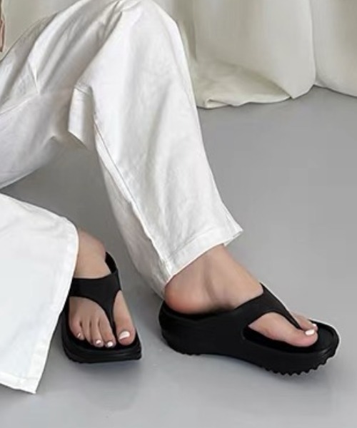 Vipoa(ヴィポア)の「EVA FLIP トングサンダル(サンダル・レディース・アイボリー/ブラック・SMALL/MEDIUM/LARGE)」の18枚目の写真