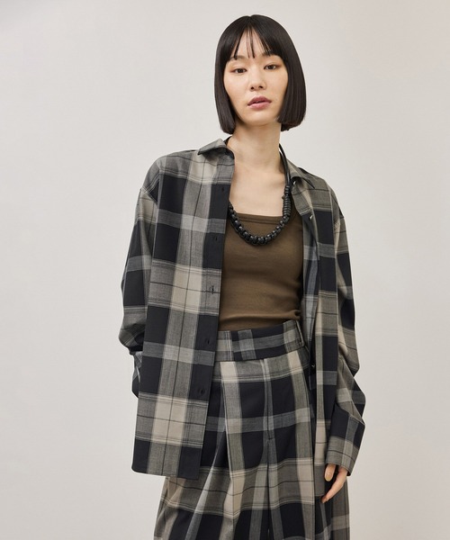 ADAM ET ROPE'(アダムエロペ)の「TWトロチェックシャツ/防シワ(シャツ/ブラウス・レディース・グレー系その他/ブラウン系その他2・FREE)」の2枚目の写真