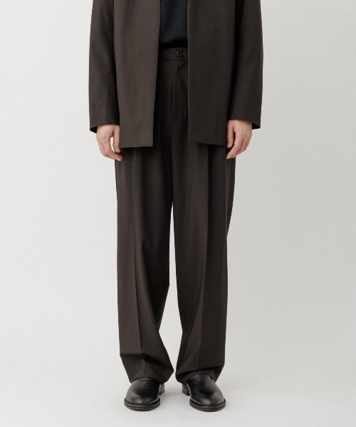 ADAM ET ROPE'(アダムエロペ)の「DELEGANT ルームスラックス(スラックス・メンズ・ブラック/ダークブラウン/カーキ・S/M/L)」の1枚目の写真