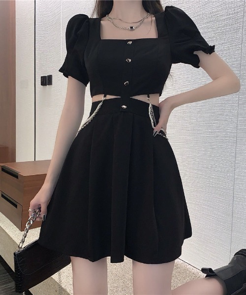 NoBelle(ノベル)の「チェーン付き ウエストカットスクエアネックパフスリーブミニワンピース ワンホン系/財閥系(ワンピース・レディース・ブラック・M)」の12枚目の写真