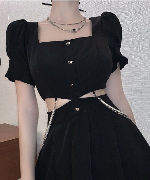 NoBelle(ノベル)の「チェーン付き ウエストカットスクエアネックパフスリーブミニワンピース ワンホン系/財閥系(ワンピース・レディース・ブラック・M)」の7枚目の写真