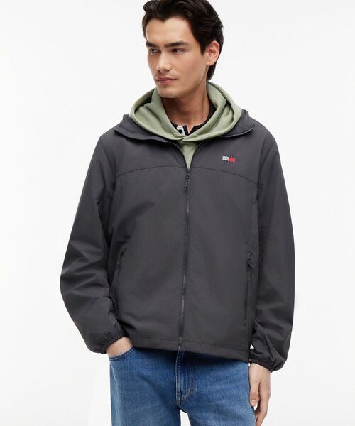 tommy jeans(トミー ジーンズ)の「シカゴパッカブルジャケット(ナイロンジャケット・メンズ・グレー/レッド系6・LARGE/SMALL/MEDIUM)」の2枚目の写真