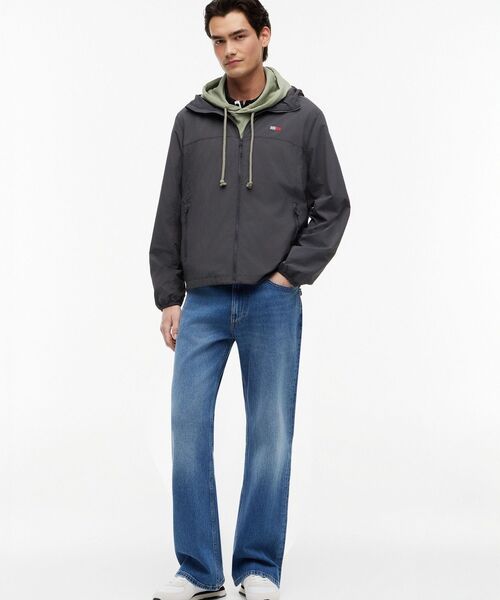 tommy jeans(トミー ジーンズ)の「シカゴパッカブルジャケット(ナイロンジャケット・メンズ・グレー/レッド系6・LARGE/SMALL/MEDIUM)」の3枚目の写真