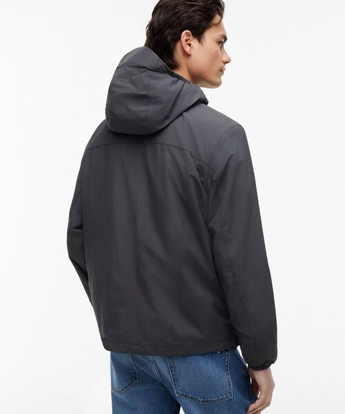 tommy jeans(トミー ジーンズ)の「シカゴパッカブルジャケット(ナイロンジャケット・メンズ・グレー/レッド系6・LARGE/SMALL/MEDIUM)」の5枚目の写真