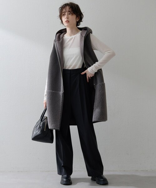 Whim Gazette(ウィムガゼット)の「<WEB限定カラーあり>【THE PAUSE】ボアフードロングジレ(ベスト・レディース・ライトベージュ/ダークブラウン/チャコールグレー・FREE)」の11枚目の写真