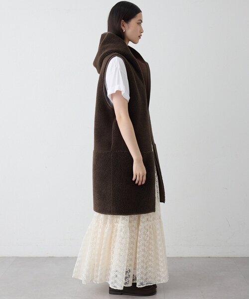 Whim Gazette(ウィムガゼット)の「<WEB限定カラーあり>【THE PAUSE】ボアフードロングジレ(ベスト・レディース・ライトベージュ/ダークブラウン/チャコールグレー・FREE)」の19枚目の写真